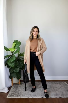 Black Pants For Fall, Black Pants Work Outfit Winter, Straight Leg Black Pants Outfit, Fall Postpartum Outfits, Fall Capsule Wardrobe 2022, Wear To Work Outfits, Capsule Wardrobe For Work, Capsule Wardrobe 2022, Workwear Capsule Wardrobe