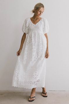 Midi dress in white Cute Flowy Dresses, Eyelet Lace Dress, Girl Thinking, Quilted Puffer Jacket, Eyelet Dress, Lace Maxi, Ruffled Maxi Dress, Eyelet Lace, Outfit Combinations