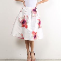 Beautiful White Elegant Plated Skirt Light Weight Material 100% Polyester With Pockets True To Size White Floral Print Party Bottoms, Elegant Multicolor Spring Skirt, Elegant Multicolor Skirt For Spring, White Pleated Skirt For Spring, White Feminine Midi Skirt, Feminine White Midi Skirt, Spring White Skirt For Day Out, White Lined Skirt For Spring, White Skirt For Spring Day Out