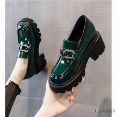 Lasaky - Classic Leather Loafers with Thick Sole, Round Toe, and One-Step Slip-On - Perfect for Uniforms with a Retro Twist Platform Office, Sepatu Loafers, Lifting Facial, Girls High Heels, Rough Heels, Slip On Dress Shoes, Party Pumps, Platform Loafers, Popular Fashion