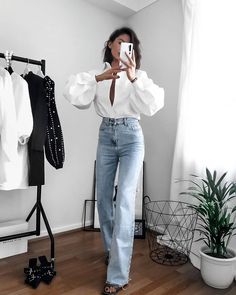 The New Shape of Denim: Good-Bye Skinny Jeans :: This Is Glamorous Stylish People, Looks Street Style, Summer Fits, Buy 2 Get 1 Free, Mode Inspo, Looks Style, High Waisted Denim