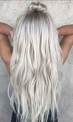 Hairstyles Color, Color Hairstyles, Styles Hairstyles, Ice Blonde, Dark Roots Blonde Hair, Silver Hair Color