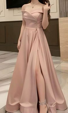 #girly #pink #dress #wedding Gowns Dresses Elegant, Fancy Dresses Long, Modest Dresses Casual, Cute Dress Outfits, Elegant Dresses Classy, Prom Dress Inspiration, Designer Dresses Casual, Quick Outfits, Stylish Dress Book