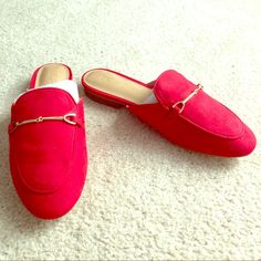 *Brand New* Loft Loader Slides In The Color Rio Red. They Were An Online Exclusive Item, Never Sold In Stores. Never Worn Except To Model For These Pics Loafer Slides, Gucci Mules, Mule Shoe, Slides, Loft, Loafers, Women Shoes, Brand New, Fast Delivery