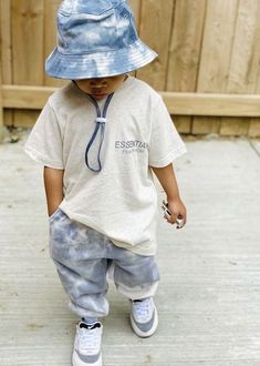 Toddler Outfits Boy, Boy Ootd, Pregnancy Help, Beanie Outfit, Boys Fall Outfits, Branded Outfits