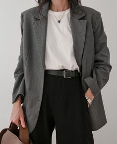 Brown Purse Aesthetic, Tomboy Fall Outfits, Long Sleeves Outfit, Corporate Fits, Gray Shirt Outfit, White Top Outfit, Black Trousers Outfit, Sleeves Outfit