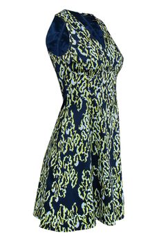 Get bright and graphic with this printed frock from Karen Millen! Made with a plunge neckline, this is a bubbly cocktail dress that you'll want to wear to the office with your favorite cardigan over and over again! Size 4 97% Cotton, 3% Elastane Fit and flare silhouette V-neckline Moulded bust Zippered back Fully lined Waist 27" Bust 30" Total length 36" Patterned V-neck Party Dress, Fitted V-neck Patterned Dress, Chic Patterned V-neck Dress, Spring Stretch Dress With Surplice Neckline, Fitted Dress With Notched Neckline For Day Out, Stretch Printed Dress For Night Out, Fitted V-neck Printed Dresses, Spring V-neck Mini Dress With Abstract Print, Chic V-neck Patterned Dress