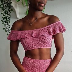 Crochet Croptop Pattern Off-shoulder top pattern Ruffle | Etsy Peplum Top Outfits, Off Shoulder Ruffle Top, Comfortable Summer Outfits, Crop Top Pattern, Crochet Crop Top Pattern, Crochet Tops Free Patterns, Crochet Summer Tops, Cozy Tops, Stitch Crochet