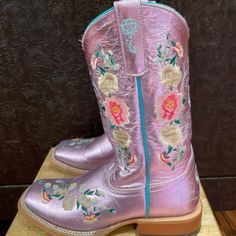 Purple Round Toe Boots For Spring, Casual Purple Boots For Spring, Spring Purple Leather Boots, Purple Leather Spring Boots, Macie Bean Boots, Texas Gold, Saloon Girls, Metallic Design, Little Cowboy