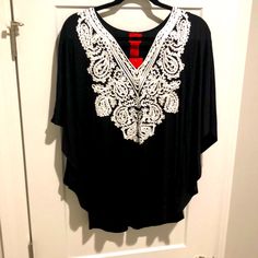 Women’s V Cristina Top, Black, M Black V-neck Top For Vacation, Embellished Hoodie, Poncho Style Top, Boho Long Sleeve Top, Doll Blouse, Floral Tunic Tops, Beaded Blouse, Poncho Style, Stylish Blouse