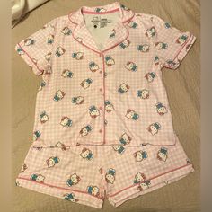 Hello Kitty By Sanrio Pajama Set. Pink Checkered And Hello Kitty!! Cool, Comfortable And Fun. Nwt Hello Kitty Pajama Set, Cute Hello Kitty Clothes, Y2k Pyjamas, Pjs Hello Kitty, Pajamas Hello Kitty, Sanrio Pajamas, Hello Kitty Pjs, Hello Kitty Crop Top, Hello Kitty Outfit