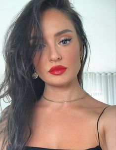 Chloe morello red lipgloss makeup look 😍 Red Lipgloss Makeup, Red Lipgloss, Glowy Skin Makeup, Red Lipstick Makeup Looks, Chloe Morello, Lipgloss Makeup, Red Lip Gloss, Foundation For Oily Skin, Red Lipstick Makeup