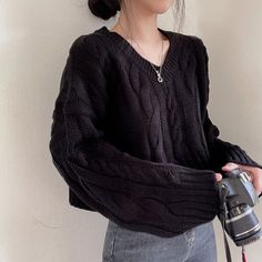 fall fashion Chic Vintage Twist Thick Needle Short Outer Sweater V-neck Loose Pullover Long Sleeve Inner Sweater for Women Brown Cable Knit Sweater, Bodycon Floral Dress, Acrylic Fiber, Fall Winter Wardrobe, Sweater Crop, Sweater For Women, Loose Pullover, Chic Sweaters, Chic Vintage