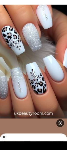 Chic Short Nail Designs, Nail Ideas Bling Art Designs, Los Vegas Nails, Nails For Cruise Vacations 2024, White Silver Nail Designs, Football Nails Design Mom, White Nails With Designs Glitter, Snow Leopard Nails, White Animal Print Nails