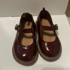 Old Navy Maroon Chunky Ballet Shoes Size 5. Velcro. Brand New. Never Used. Burgundy Low-top Sports Sneakers, Red Closed Toe Mary Janes With Buckle Closure, Red Mary Janes With Buckle Closure And Round Toe, Burgundy Baby Shoes, Red Mary Janes With Buckle Closure, Navy Shoes, Ballet Shoes, Kids Shoes, Old Navy