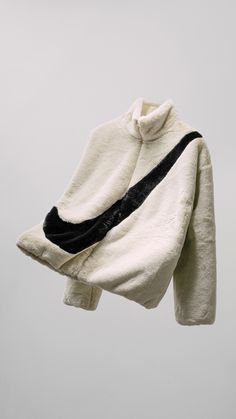 Nike Faux Fur Jacket, Nike Fur Jacket, Staple Jackets, Womens Sportswear, Clothing Nike, Jacket Nike, Street Style Outfits Men, Streetwear Aesthetic, Women's Sports