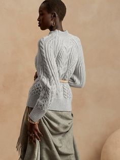 Cashmere Sweater Dress, Knit Stitch, Loro Piana, Knitting Techniques, Fashion House, Grey Hair, Knitting Inspiration, Cashmere Sweater, Cropped Sweater