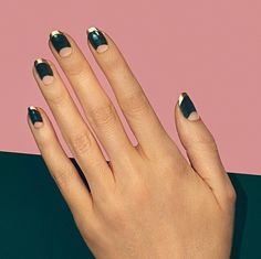 20 Items Every Nail Art Addict Needs in Her Mani Kit - Cosmopolitan.com Jewel Tone Nails, Nails California, Paintbox Nails, Nail Art Diy Easy, Finger Art, Lucky Magazine, Latest Nail Trends, Midas Touch, Nail Growth