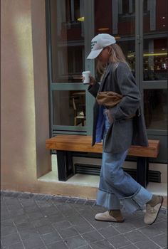 Birkenstock Boston Outfit Women, Style Birkenstock Clogs, Birkenstock Outfit Winter, Birkenstocks Outfits, Boston Clogs Outfit, Birkenstock Clog Outfit, Birkenstock Clogs Outfit, Birkenstock Boston Outfit, Birks Outfit