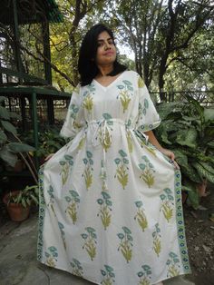 White Caftan, Long Floral Kaftan, Maternity gown, Hospital Gown, Night Gown, long robe, Maternity We Kaftan Batik, Indian Kaftan, Maxi Dress Indian, Cotton Kaftan Dress, Cotton Caftan, Maxi Kaftan, Kaftan Maxi Dress, Hospital Gown, Cotton Kaftan