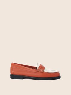 Napoli Pumpkin Loafer Maguire Shoes, Trending Winter Boots, Visible Stitching, Clog Boots, Alicante Spain, Trending Boots, Occasion Shoes, Wedding Sandals, Penny Loafer