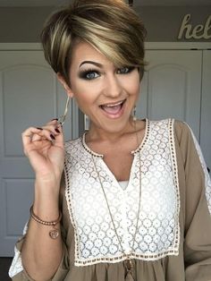 Modern short cuts | I want your opinion on this look 😊🤩 | Facebook Short Hair Highlights, Bob Hairstyles For Fine Hair, Hairstyles For Short Hair, Short Hair With Bangs, Short Hair Styles Easy, Short Hair With Layers, Short Hair Styles Pixie, Short Bob Hairstyles