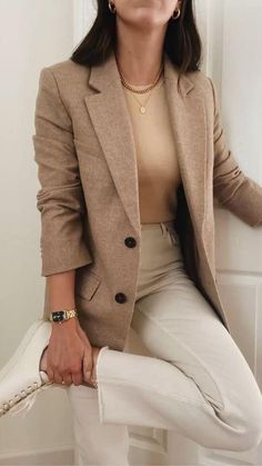 Beige Blazer Outfit, Outfit Blazer, Office Casual Outfit, Wear To Work Dress, Homewear Fashion, Beige Blazer, Women Pajamas, Blazer Beige