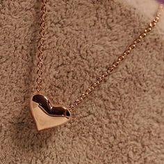 Length: About 50cm Girl Initial Necklace Stud Choker Womens Tennis Necklace Beating Heart Necklace Necklaces for Little Girls Size: One Size.  Color: Gold. Heart Pendent, Golden Necklace, Gold Heart Necklace, Gold Necklace Women, Heart Shape Pendant, Adjustable Necklace, Chain Pendant, Simple Necklace, Gold Heart