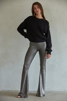 These babies are smooothhhh! Featuring a dark espresso base with deep chocolate-y metallic stripes, pull-on high waist, and stretchy body. These bell bottoms are SO flattering and make you have legs 👏🏻 for 👏🏻 days 👏🏻. Shelly is wearing size small. Pants Large, Bell Bottom Pants, Bell Bottom, Bell Bottoms, Espresso, High Waist, Stripes, High Waisted, Size Small