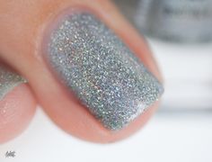 Top Down - Holographics & Ultra Holos Nail Tip Designs, Glittery Nails, Nail Colours, Oval Nails, Holographic Nails, Nail Inspiration, Top Down