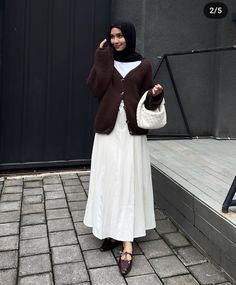 Uni Outfit, Ootd Simple, Uni Outfits, Ootd Inspo, Hijabi Outfits, Skirt Fits, 2023 Fashion, Outfits Casual