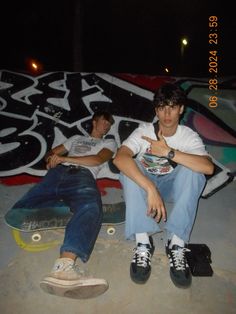 #summer #skating #friends 2000s Skater Boy, Summer Skating, Skate Fashion, 90s Skate, 2000s Skater, 90s Fits, Skater Boy, Skate Style