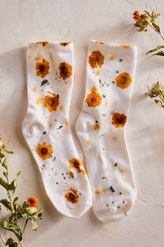 Made from a soft cotton blend and dyed with natural botanicals, each pair of these colorful crew socks is handmade and entirely one-of-a-kind. | Flower Power Cotton Socks in Beige at Terrain Blue Carrot, Bunny Dishes, Flower Crew, Flower Socks, Organic Ceramics, Foot Socks, Butterfly Baby, Fabric Craft, Flower Accessories