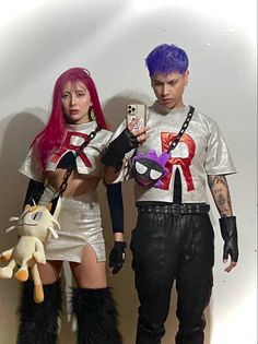 Disfraz en pareja, pokemon , hallowen, cosplay, irás de disfraces Cosplay Couple, Couples Cosplay, Trendy Halloween Costumes, Matching Halloween