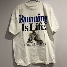 Vintage Running, Run Club, Running Club, Tee Shirt Designs, Running Shirts, Tshirt Design, Apparel Design