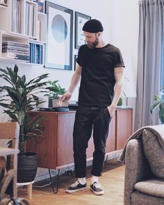 Estilo Vans, Docker Hat, Vans Outfit, Vans Era, Start Reading, Mens Outfit Inspiration