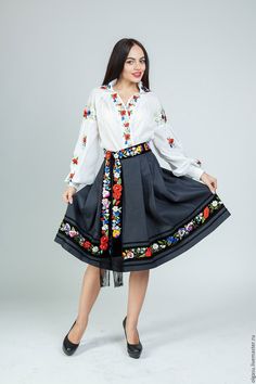 Midi Skirt Outfit Casual, Midi Rock Outfit, Full Flared Skirt, White Peasant Blouse, Ukrainian Style, Mexican Blouse, Handmade Skirts, Loose Fit Blouse, Bohemian Skirt