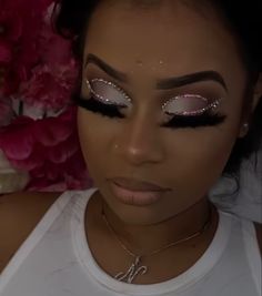 Rainbow Eye Makeup, Flawless Face Makeup, Stylish Makeup, Birthday Makeup Looks, Face Beat Makeup, Glitter Makeup Looks, Birthday Makeup, Cute Eye Makeup