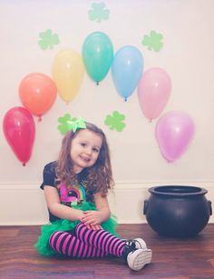 Saint Patrick's Day Photo Shoot, Toddler St Patricks Day Photoshoot, Baby Boy Valentine Pictures, Teaching Infants, Baby Holiday Pictures, Photogenic Poses, Pregnant Pictures, St Patrick's Day Photos, St Patricks Day Pictures