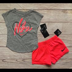 Gray Tee With Logo And Matching Shorts Playful Orange Playwear Sets, Red Sports Sets For Spring, Casual Stretch Sets For Playwear, Casual Orange Playwear Sets, Playful Nike Playwear Sets, Nike Summer Playwear Sets, Nike Cotton Athleisure Sets, Playful Nike Sports Sets, Nike Sports Sets For Summer