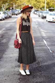 Saia e cropped: 75 conjuntos lindíssimos e estilosos Cute Hipster Outfits, Geek Chic Fashion, Estilo Hipster, Pride Design, Outfits 2017, Fashion Blogger Style, Outfit Trends, Indie Outfits