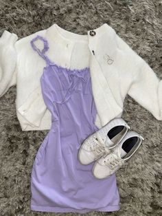 Purple And White Aesthetic Outfit, Aesthetic Dresses Purple, Pretty Outfits Purple, Purple Outfit Inspiration, Purple Dress Outfit Aesthetic, Purple Outfit Ideas Aesthetic, Light Purple Shoes Outfit, Pale Purple Outfit, Lilac Aesthetic Clothes