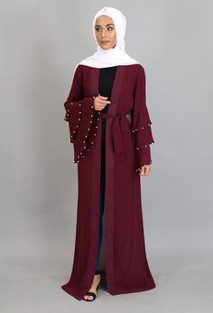 long sleeves Abaya chiffon modest maxi cardigan dress for muslim woman. Buttons are all the way down which allows ladies to wear it for many occasions Abaya Online, Casual Abaya, Mode Kimono, Mode Abaya, Muslim Fashion Dress, Abaya Designs, Muslim Fashion Outfits