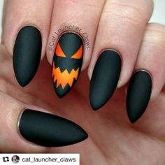 Easy Halloween Nail Art, Halloween Nail Art Designs, Halloween Nail Art Easy, Creepy Halloween Decorations, Her Nails, Halloween Nail Art