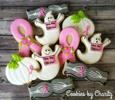 Cookies For Halloween, Cookies Fall, Halloween Cookie Recipes, October Pink, Halloween Cookies Decorated, Cookies Theme, Month October, Decorated Sugar Cookies