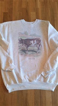 Vintage cow, Cow sweatshirt, Cow art print, Cow farm by joniem on Etsy https://www.etsy.com/listing/572437060/vintage-cow-cow-sweatshirt-cow-art-print Cow Art Print, Horse Sweatshirts, Horse Vintage, Horse Art Print, Horse Horse, Chic Shirts, Cow Art, Vintage Horse