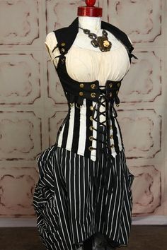 Wide Rib Cage, Damsel In This Dress, Corset Outfit, Steampunk Corset, Period Outfit, Steampunk Costume, Steampunk Clothing, Measuring Tape, Steampunk Fashion