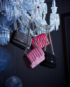 Luxe Handbags, Glamour Fashion, Deck The Halls, Louis Vuitton Twist Bag