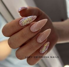 Chic Nail Designs Classy, 30th Birthday Nails, Glitter Almond Nails, Gala Nails, Nails Only, Hot Nails, Elegant Nails, Pretty Acrylic Nails, Chic Nails