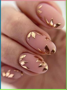 Whether you're looking for minimalist designs or daring colors, get inspired and start your year off with amazing New Year's nails. Your Heart, 3d Type, Nagel Tips, Nailed It, Nail Paint, Nail Accessories, Gold Nails, Holiday Nails, False Nails